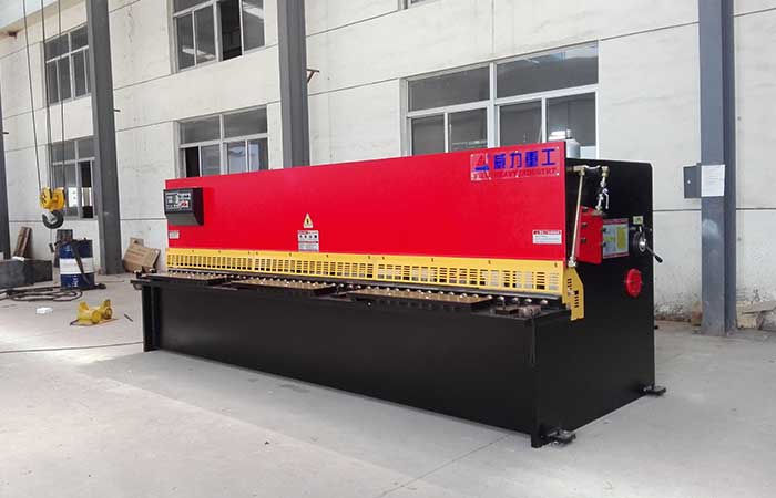 QC12Y6×2500液（yè）壓剪（jiǎn）板機（jī）,6個厚液壓擺式剪板機