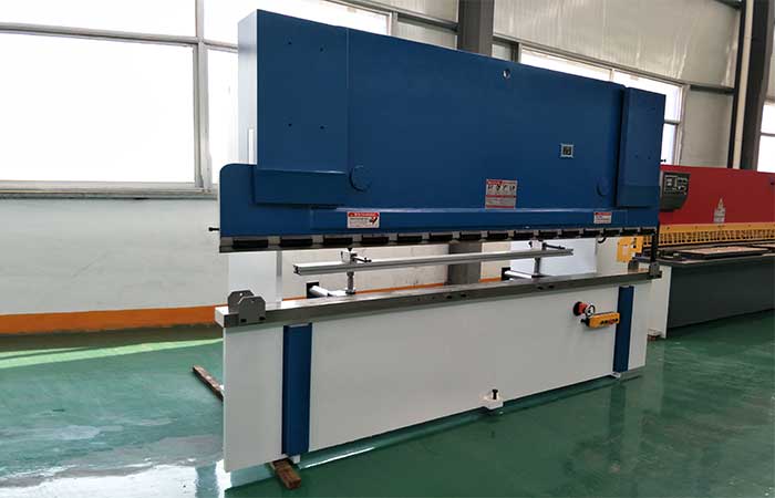WC67Y-63T/2500液壓折（shé）彎機,63噸2米5液壓數控折彎機