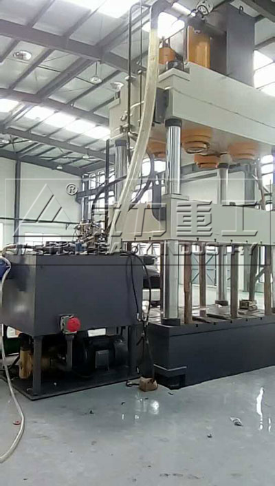 800噸四柱液壓機（jī）油（yóu）泵